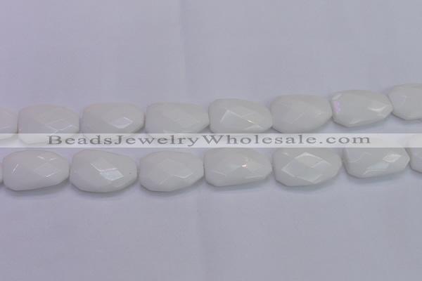 CTW507 15.5 inches 20*30mm faceted & twisted white porcelain beads